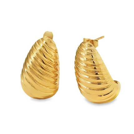 ESSIE - Gold Stud Earrings
