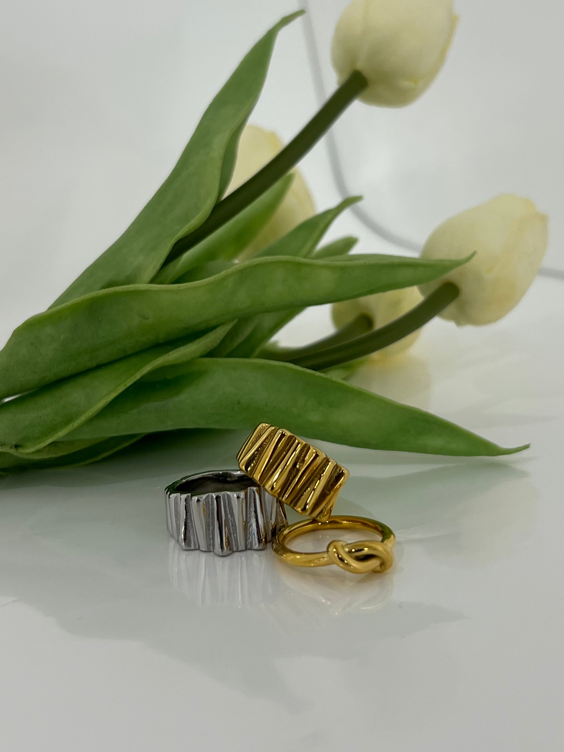 BLAIR - Gold Knot Ring